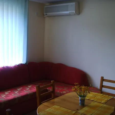 Апартамент Green Fort Studio